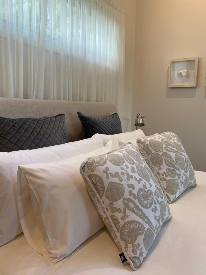 Messmates Luxury Eco Suites อินเวอร์ลอค ภายนอก รูปภาพ